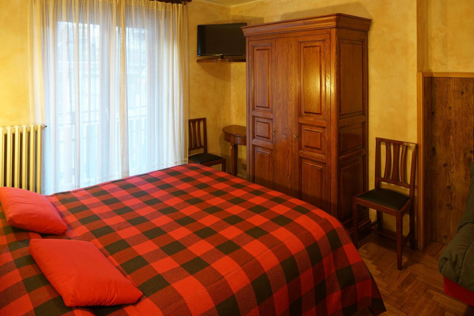Hotel Al Caminetto Valtournenche Exterior photo