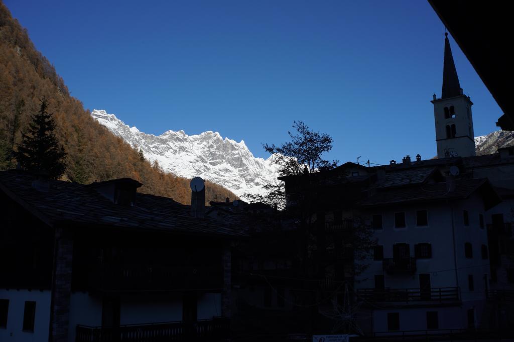 Hotel Al Caminetto Valtournenche Exterior photo