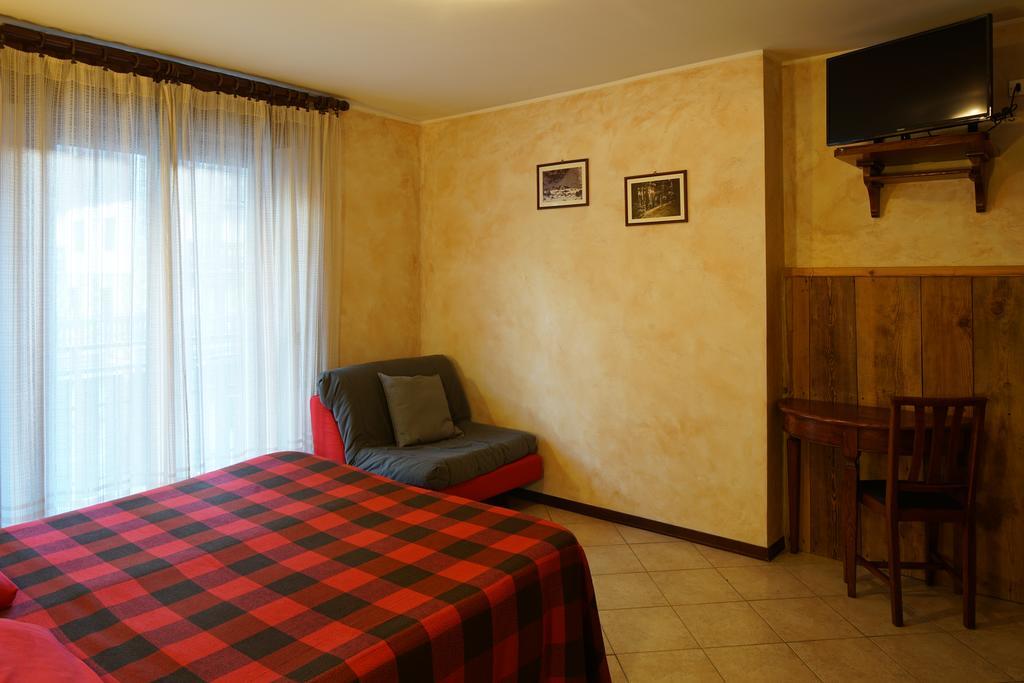 Hotel Al Caminetto Valtournenche Exterior photo